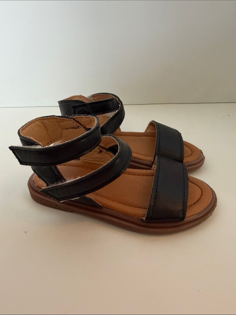 Girls 7 23 Kids Black Strappy Sandals EUC Summer shoes toddler Velcro closure